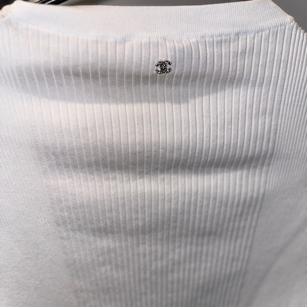 CHANEL TOP - Picture 4 of 5